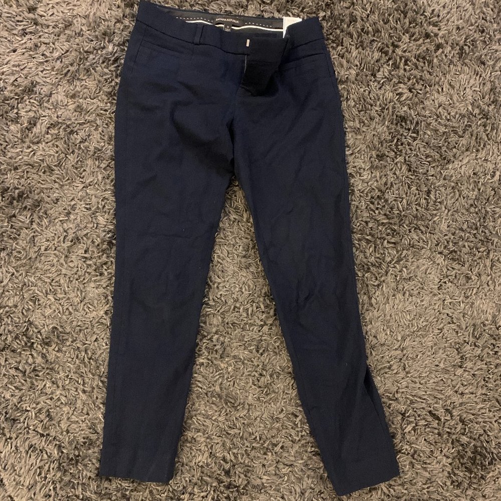 Navy blue cropped slacks